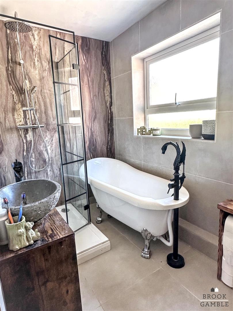 3 Bedroom House. Osborne Road in Eastbourne,  15